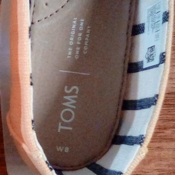 Tom's Yellow Flats - Picture 3 of 5